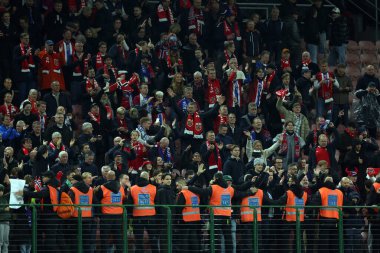 Milano, İtalya 16 Kasım 2025: Norveç milli takımı, İtalya ile Norveç arasındaki Dünya Kupası karşılaşmasında kazandığı galibiyeti ve elemeleri kutluyor.