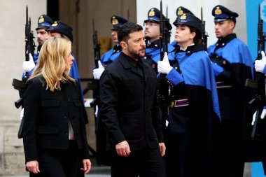 Roma, İtalya - 9 Aralık 2025: İtalya Başbakanı Giorgia Meloni, Roma 'daki Chigi Sarayı' nda Ukrayna Cumhurbaşkanı Volodymyr Zelensky ile bir araya geldi.