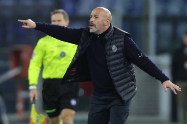 Roma, İtalya - 7 Aralık 2025: Vincenzo Italiano Bologna teknik direktörü SS Lazio ile Bologna FC 1909 arasındaki Serie A Enilive 2025-2026 futbol karşılaşmasında görev başında görüldü.