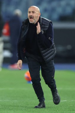 Roma, İtalya - 7 Aralık 2025: Vincenzo Italiano Bologna teknik direktörü SS Lazio ile Bologna FC 1909 arasındaki Serie A Enilive 2025-2026 futbol karşılaşmasında görev başında görüldü.