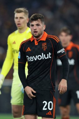 Roma, İtalya - 14 Aralık 2025: Como 'dan Martin Baturina, AS Roma ve Como 1907 Olimpiyat Stadyumu' nda oynanan Serie A Enilive 2025-2026 futbol karşılaşması sırasında görev başında görüldü