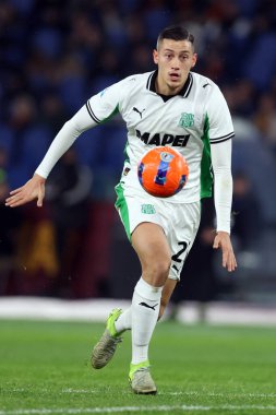 Roma, İtalya - 10 Ocak 2026: Sassuolo 'dan Jay Idzes, AS Roma ile US Sassuolo arasındaki 2025-2026 Serie A Enilive futbol karşılaşmasında Olimpiyat Stadyumu' nda görüldü