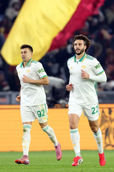 Roma, İtalya - 13 Ocak 2026: (R) A.S. Roma 'dan Mario Hermoso, AS Roma' ya karşı Torino FC 1906 Olimpiyat Stadyumu 'nda oynanan Coppa Italia Frecciarossa 2025-2026 futbol karşılaşmasında A.S. Roma' dan Stephan El Shaarawy ile gol attı ve bunu kutladı.
