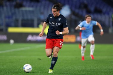 Roma, İtalya - 30 Ocak 2025: Cenova C.F.C. 'den Lorenzo Colombo Serie A Enilive 2025-2026 futbol karşılaşması sırasında Olimpik Stadyum 'da S.S. Lazio ile Genoa CFC arasındaki maçta görüldü.