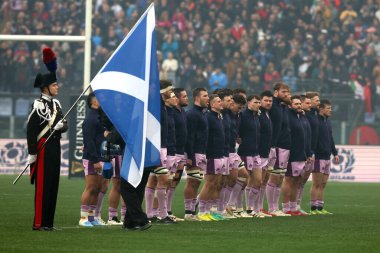 Roma, İtalya - 7 Şubat 2026: İskoç takımı, İtalya ile İskoçya arasında Olimpiyat Stadyumu 'nda oynanan ilk tur 2026 Guinness Altı Milletinin açılış töreninde sıraya girdi..