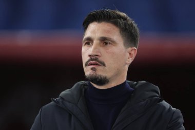 Roma, İtalya - 9 Şubat 2026: Cagliari 'nin Fabio Pisacane teknik direktörü, AS Roma ile Cagliari Calcio arasında oynanan 2025-2026 sezonunda Olimpiyat Stadyumu' nda oynanan maçta görev aldı.