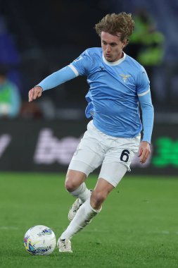 Roma, İtalya - 14 Şubat 2026: Lazio 'lu Nicolo' Rovella, S.S. Lazio ile Atalanta Bergamasca Calcio arasında oynanan 2025-2026 Serie A Enilive futbol maçında Olimpiyat Stadyumu 'nda görüldü.