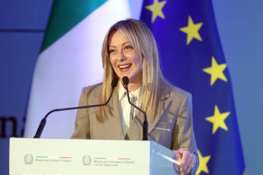 Roma, İtalya - 3 Mart 2026: Giorgia Meloni, İtalya 'da kadınların oy kullanma haklarının sekseninci yıldönümünün kutlandığı Roma' daki Eskrim Akademisi 'nde yaptığı konuşmada. Girişim, Bakan Roccella ve Abodi tarafından destekleniyor. Bu mu?