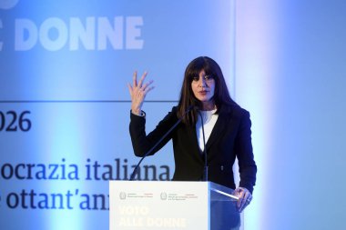 Roma, İtalya - 3 Mart 2026: Anna Maria Bernini İtalya 'da kadınların oy kullanma haklarının sekseninci yıldönümünün kutlandığı Roma' daki Eskrim Akademisi 'nde yaptığı konuşmada, İtalya Üniversitesi ve Araştırma Bakanı. Th