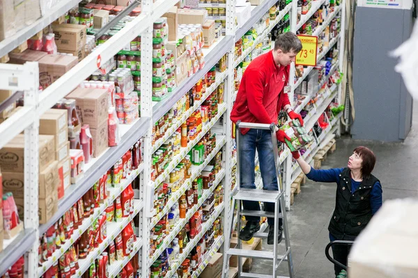 Russia, Omsk - January 22, 2015: Supermarket big store — стокове фото