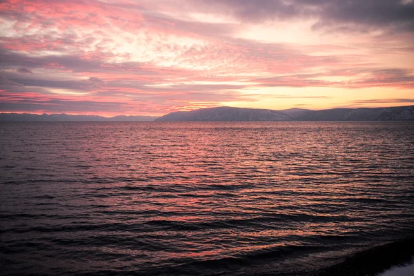 Beautiful seaside pink sunset — Stock Photo, Image