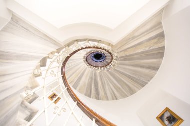 Güzel spiral merdivenler