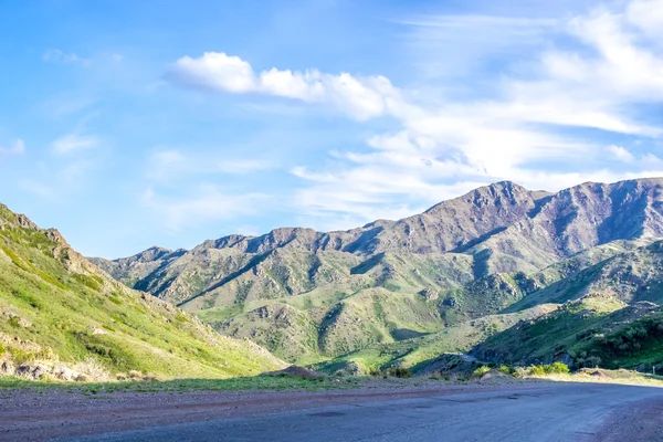 Bergstraßenlandschaft — Stockfoto