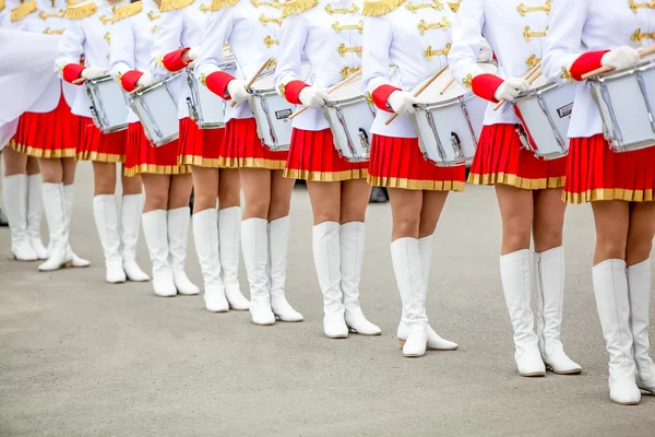 Orchestre de batteurs de rue avant procession — Photo