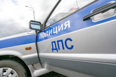 Omsk, Rusya - 10 Temmuz 2015: trafik polis baskını