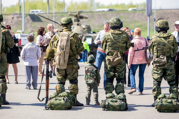 Омск, Россия - 8 мая 2015 года: парад победы — стоковое фото