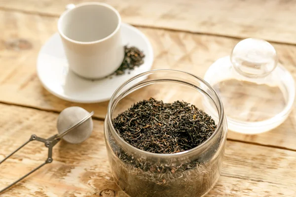 Juego de té en la mesa de madera —  Fotos de Stock