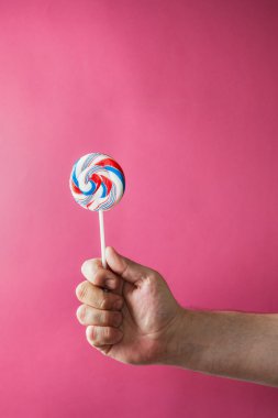 yuvarlak renkli şeker tatlı el mans