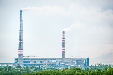 Fabrika duman boruları yatay