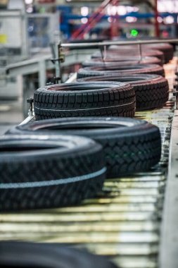 Lastik üretim konveyör fabrikasında kapat
