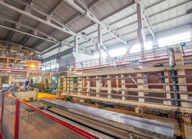 Fabrika üretim tesislerinde havalandırmalı beton blokların üretimi