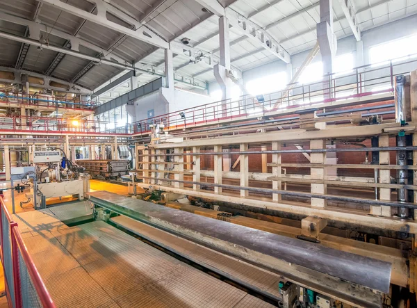 공장 생산 시설에서의 공기를 이용 한 콘크리트 블록 생산 — 스톡 사진