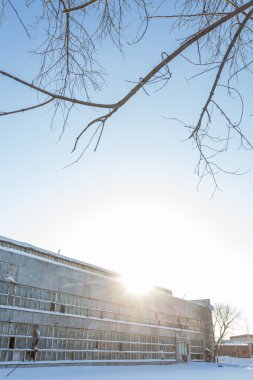 Büyük Endüstriyel Bina Fabrika terk