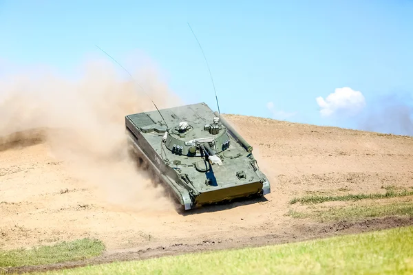 Omsk, Rusya - 07 Temmuz 2011: Uluslararası askeri sergi