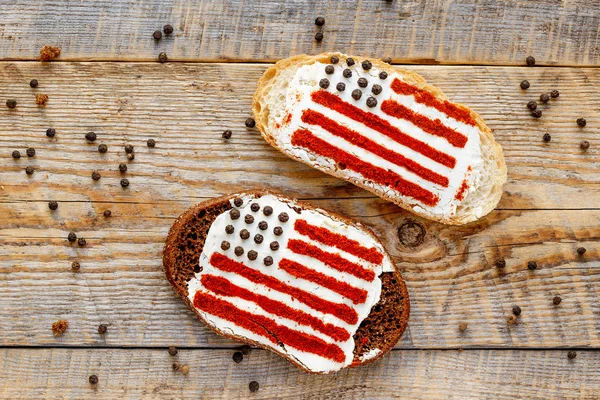 To sandwich med billede af amerikansk flag . - Stock-foto