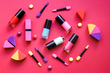 sette kırmızı arka plan üstten görünüm oluşturur