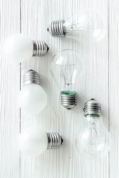 Yenilenebilir eko enerji kavramı - ampuller, üst görünüm