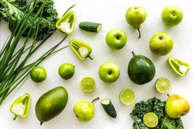 Yeşil sebzelerin ve otların arka planı.