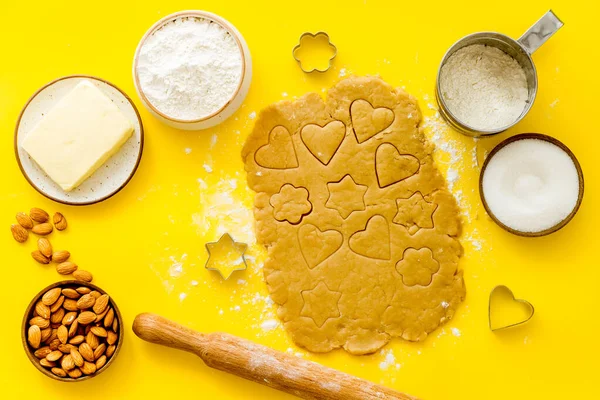 Fondo de panadería con espacio de copia en masa laminada, vista superior — Foto de Stock