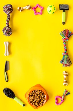 Köpekler ve kediler için evcil hayvan aksesuarları.