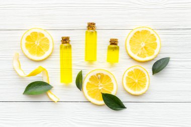 Citrus vitamini C vitamini ve limon dilimleri üst görünümü sağlar