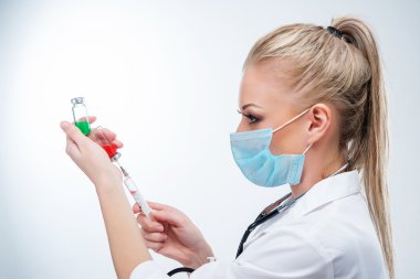 Çekici sarışın erkek doktor