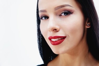 çekici genç esmer kadın