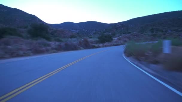 Mountain Canyon Highway Sunrise Driving Plate Frontansicht Kalifornien Usa — Stockvideo
