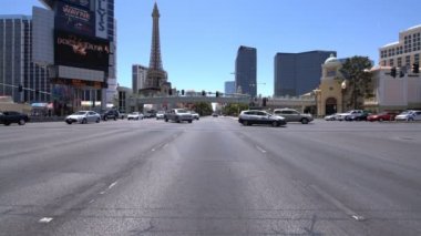 Las Vegas Bulvarı Güneye giden 3 Plaka Nevada ABD Paris 'te