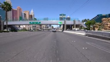 Las Vegas Bulvarı 5 numaralı sürücü plakası Nevada ABD Tropicana 'da.