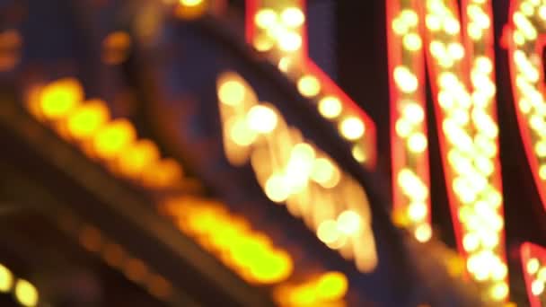 拉斯维加斯赌场扑克霓虹灯标志专注于内华达州的进出 — 图库视频影像