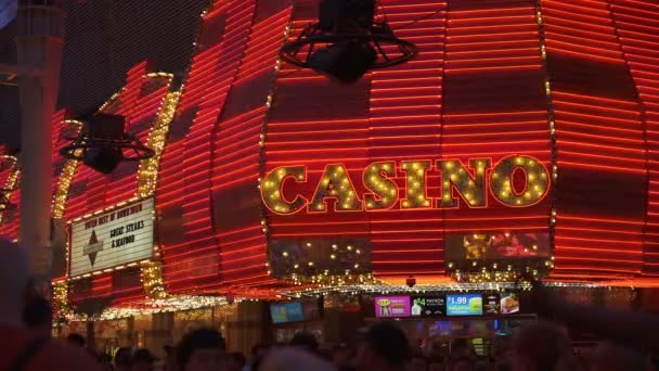 Las Vegas Crowds Casino Neon Signs Nevada Usa — Stock video