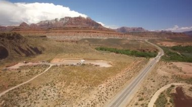 Utah Çöl Kanyonu ve Otoyol Havacılık Zion Ulusal Parkı 'nın dışında çekildi.