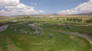 Utah 'taki Widing Sevier River ve Meadow Hava Atışı Güneybatı ABD