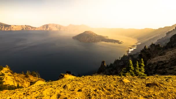 Crater Lake National Park Time Lapse Wildfire Smoke Moving Pan — Vídeos de Stock