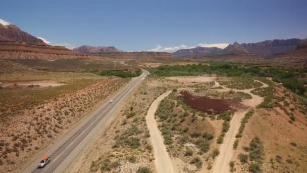 犹他沙漠峡谷和维珍河空射出锡安国家公园外 — 图库视频影像