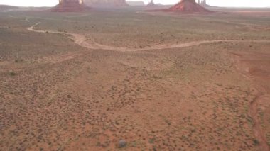 Monument Valley Sanatçı Noktası Günbatımı Hava Çekimi Güneybatı Çölü ABD Eğilimi