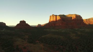 Sedona Çan Kayası ve Adliye Sarayı. Sonoran Çölü, Arizona Amerika Birleşik Devletleri.