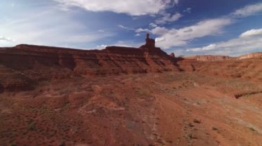 Bear 's Ears Valley of the God' s Aerial Shot Güneybatı Desert USA Forward