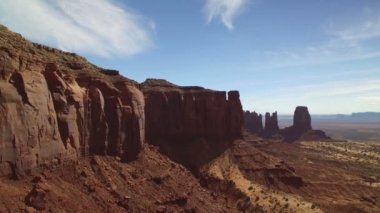 Monument Valley Brigham 'ın Mezarı Butte Güneybatı Çölü ABD Yükselişi